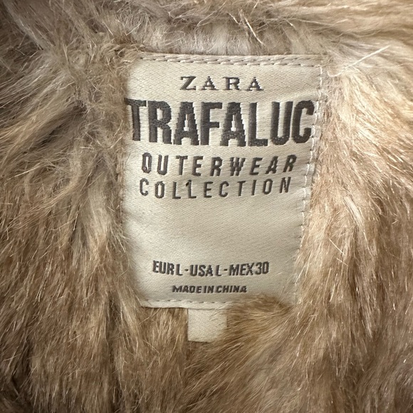 Women’s Zara TRF PARKA- Trafaluc Outerwear Collection. (Women Jacket) - Picture 4 of 6